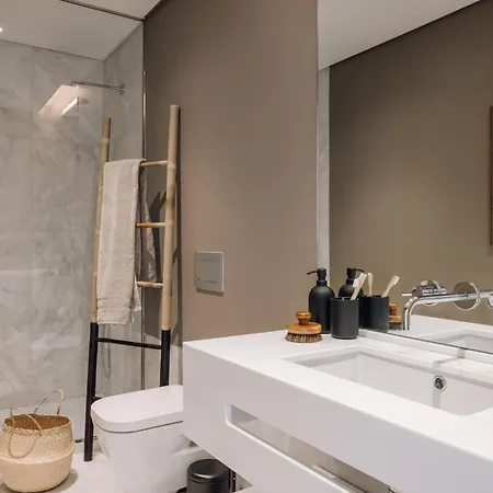 شقة Mangai - 2 Bedrooms, Terrace, Parking In Arroios